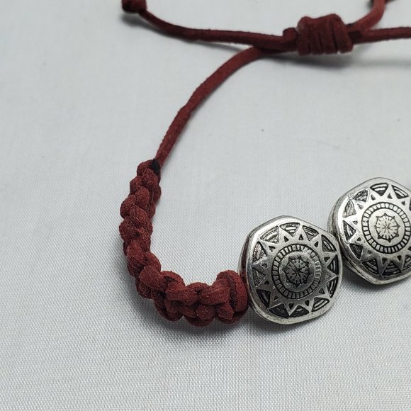 RUFF HEWN Shamballa ornate disc burgundy cord unisex bracelet - Picture 3 of 4
